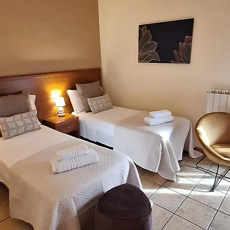 Laranda ゲストハウス