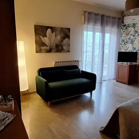 Laranda Guest house *